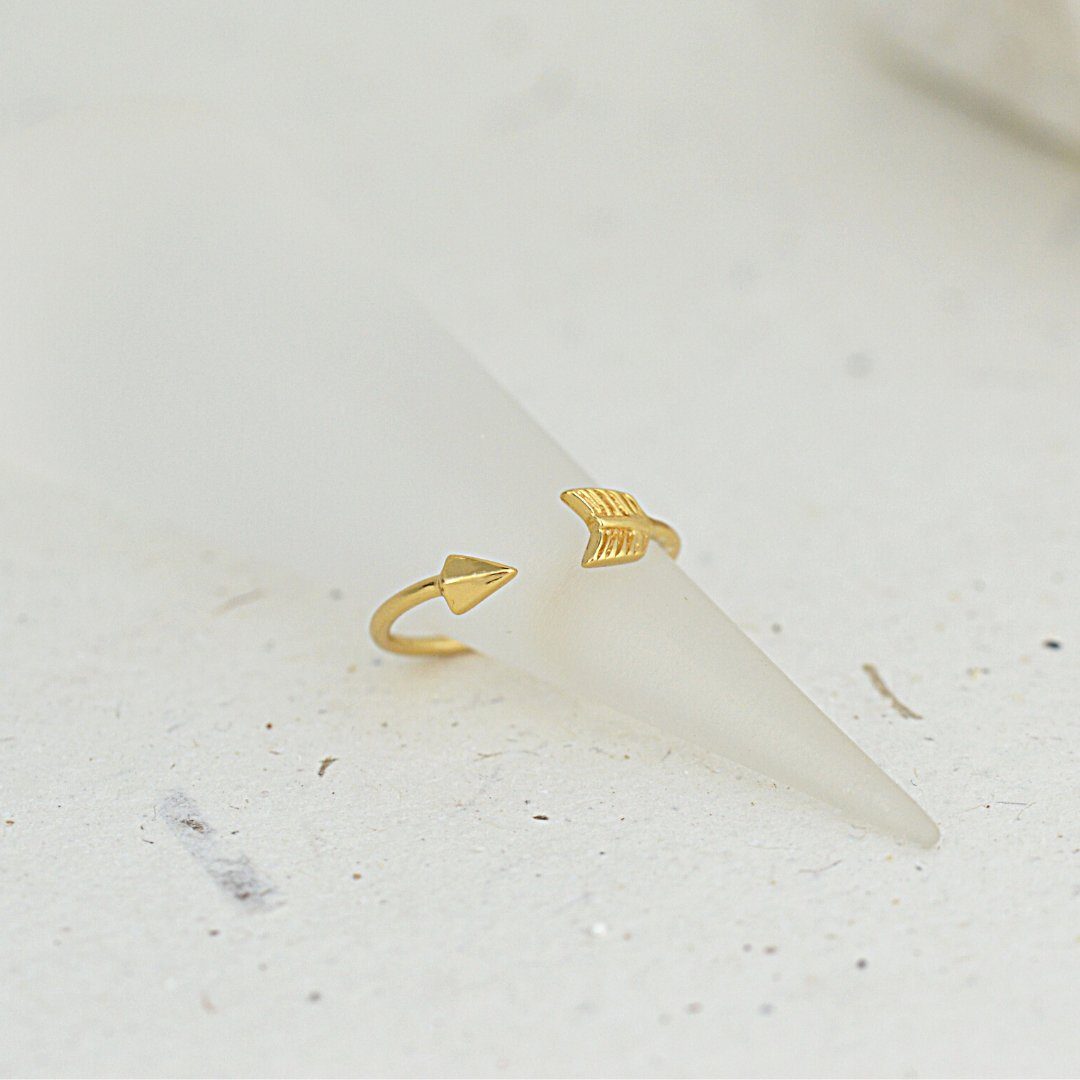 Gold Arrow Toe Ring