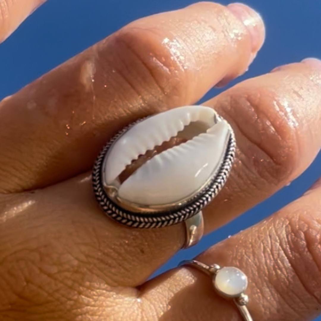 Pearl shell deals ring