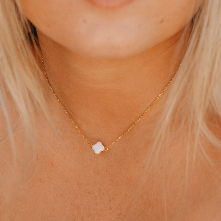 Dainty Clover Necklace
