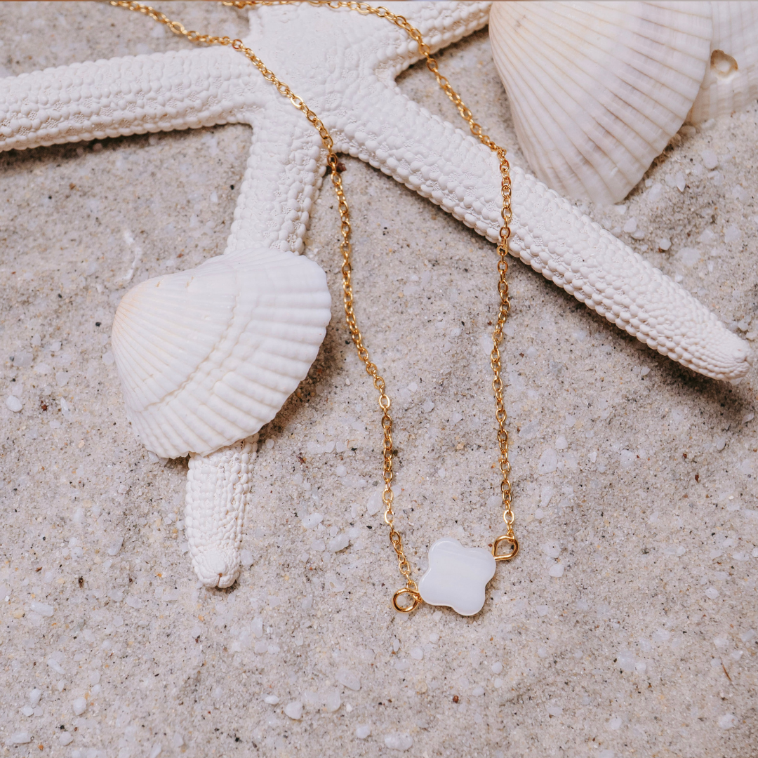 Necklaces - Dainty Clover Necklace