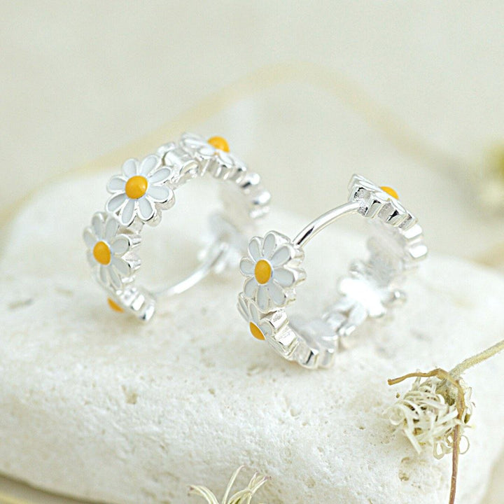 Daisy Chain Huggie Hoops