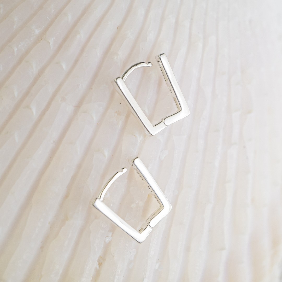 Silver Edge Huggies (10mm)