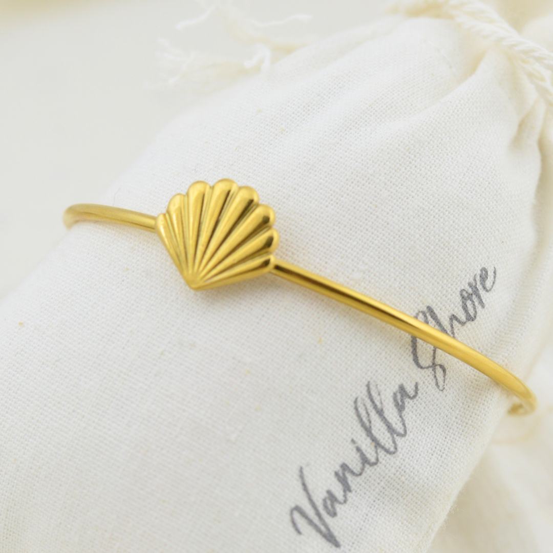 Clam Shell Cuff