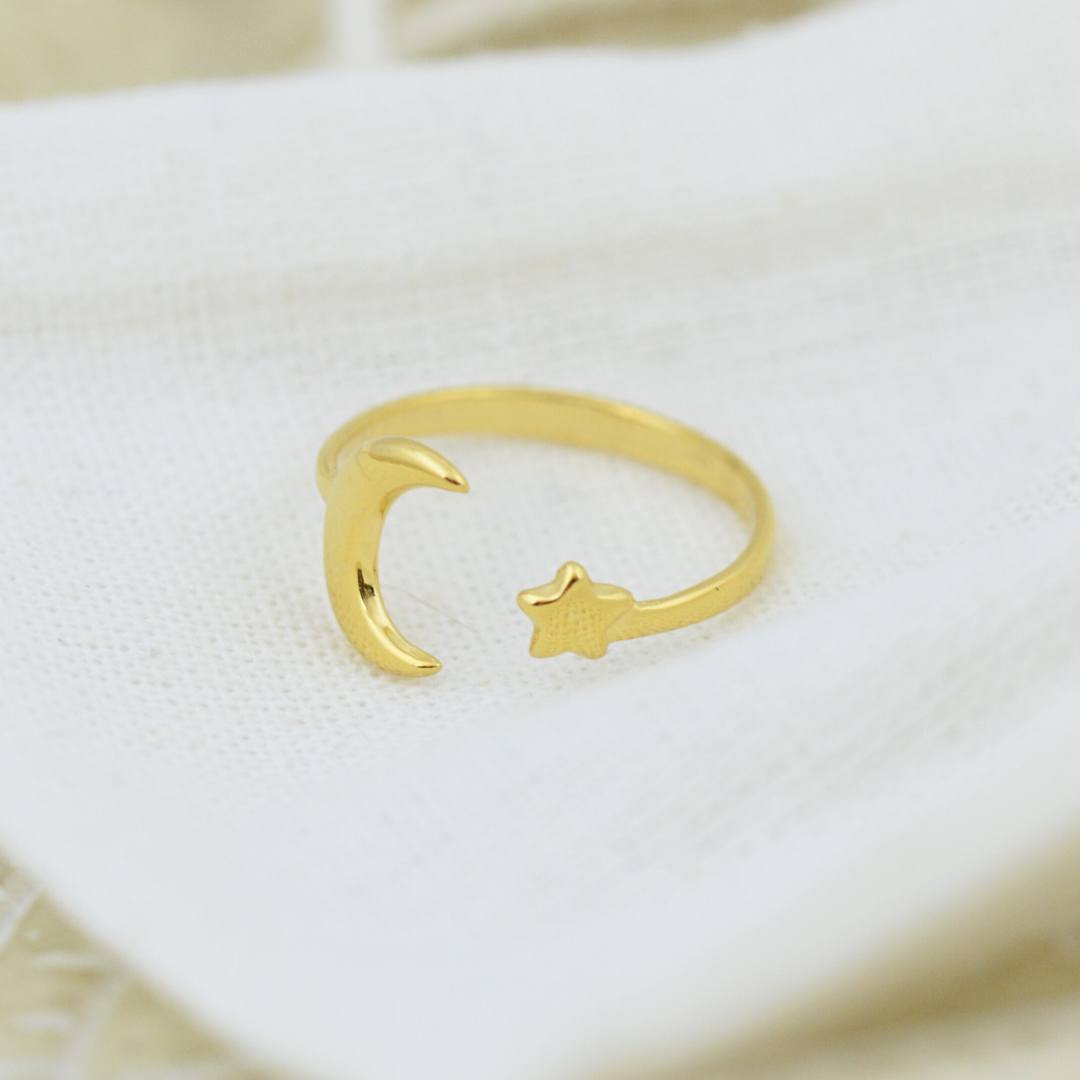 Golden Luna Toe Ring
