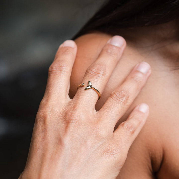 Golden Whale Tail Ring