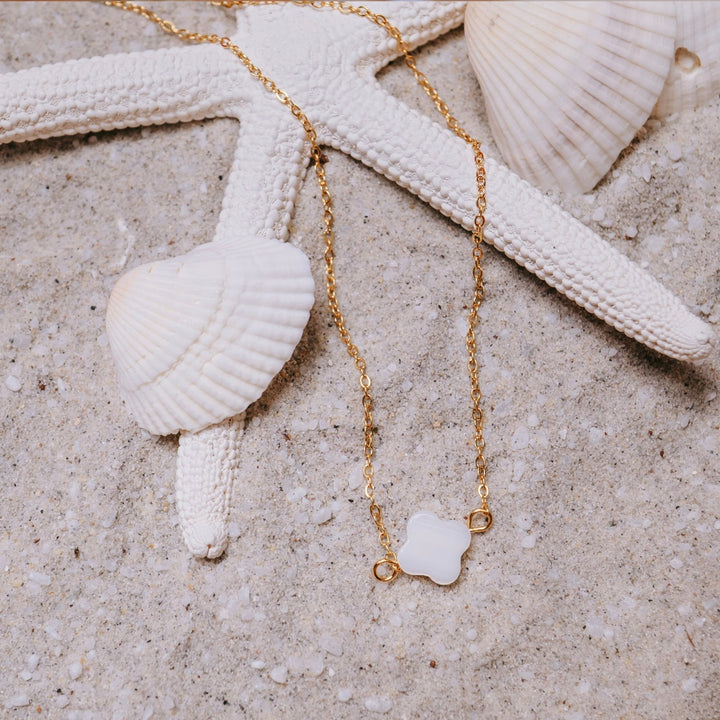 Dainty Clover Necklace