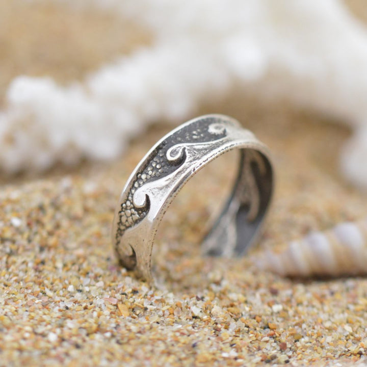 Rolling Tide Toe Ring