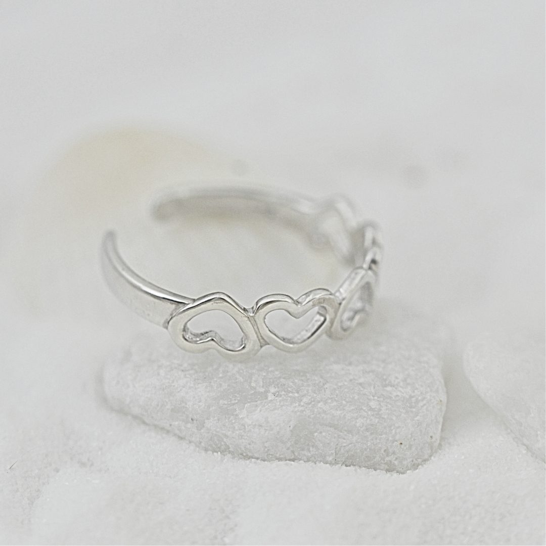Open Heart Toe Ring