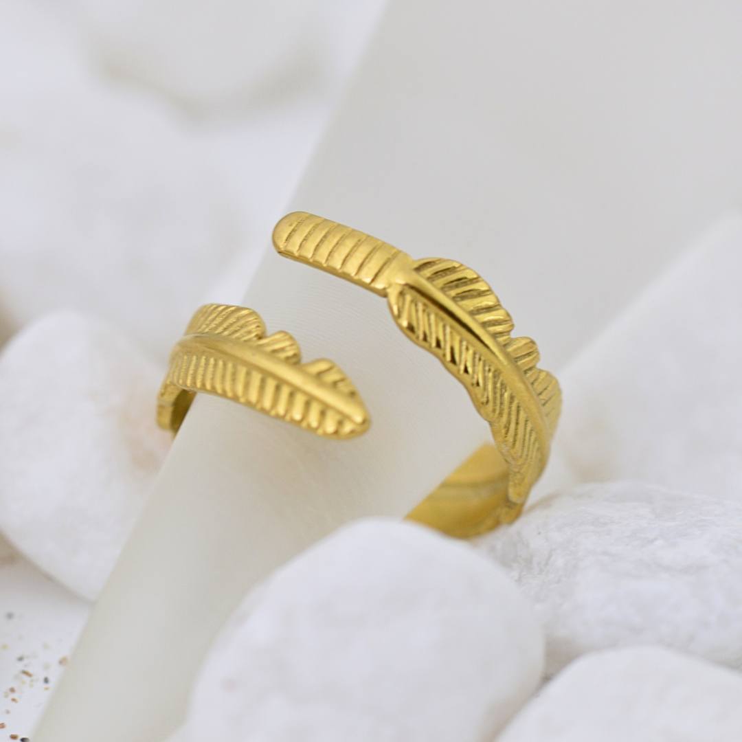 Gold Feather Ring (Adjustable)