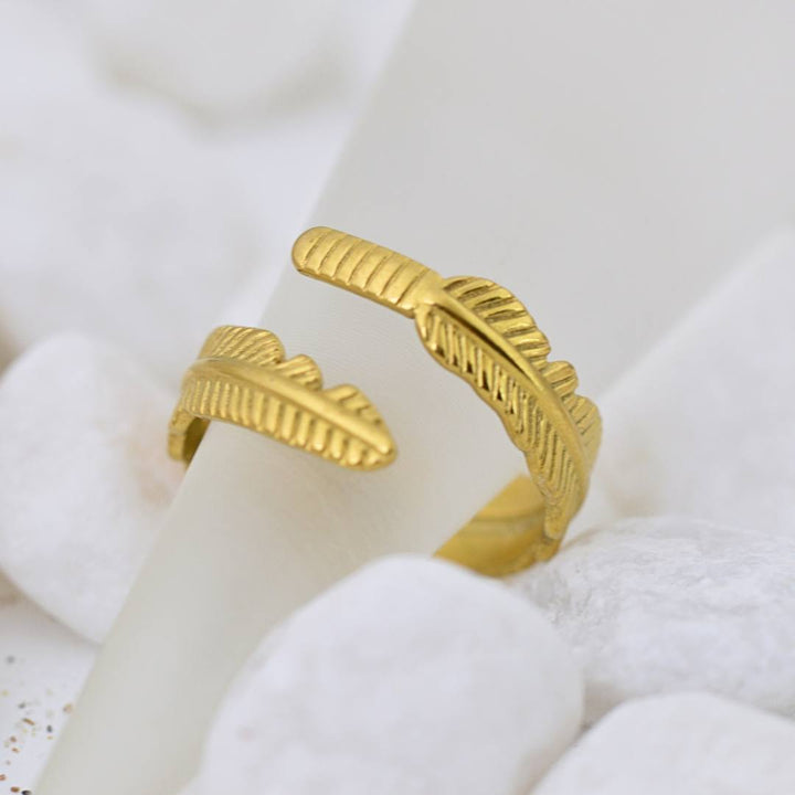 Gold Feather Ring (Adjustable)