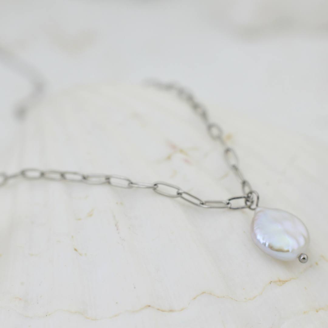 Silver Nomad Pearl Necklace