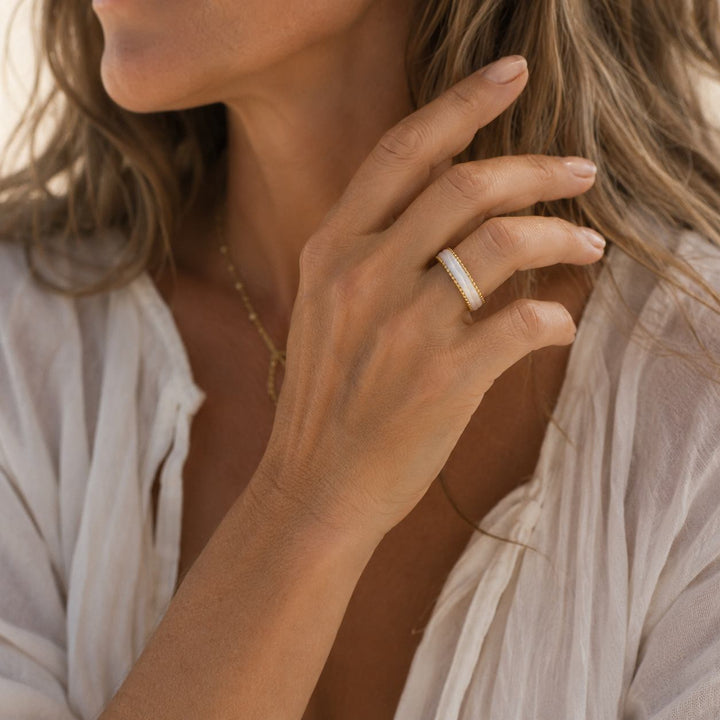 Ivory Tide Thumb Ring