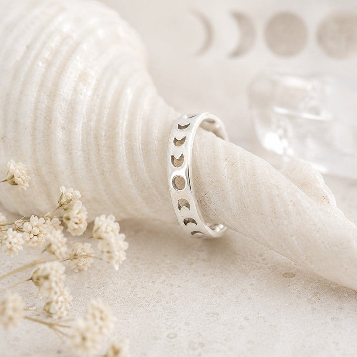 Polished Moon Phase Toe Ring