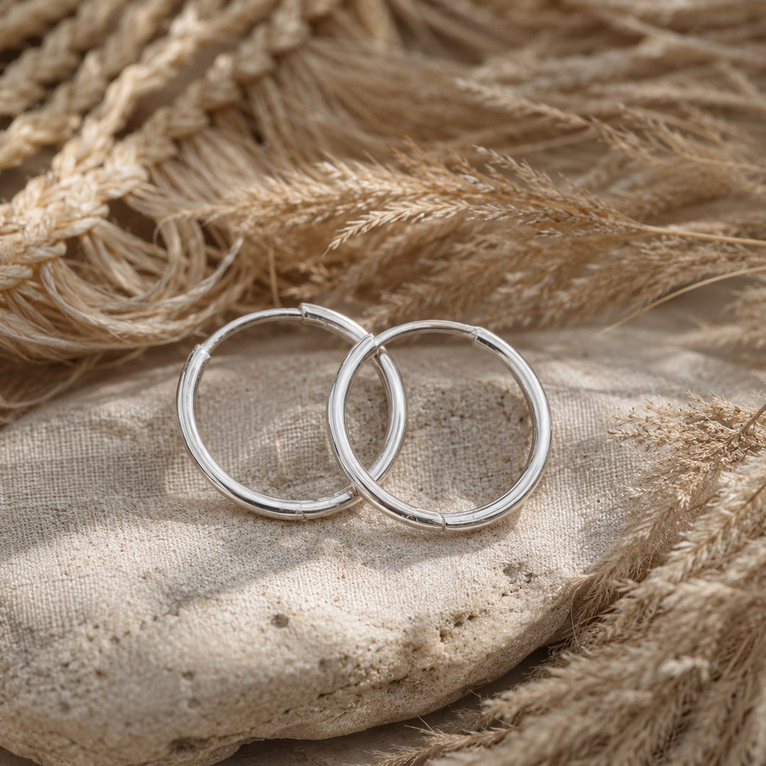 Sleek Round Hoops (15mm)