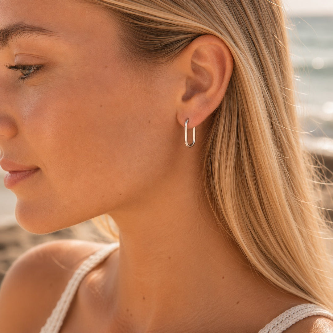 Sleek Silver Ovals (18mm)