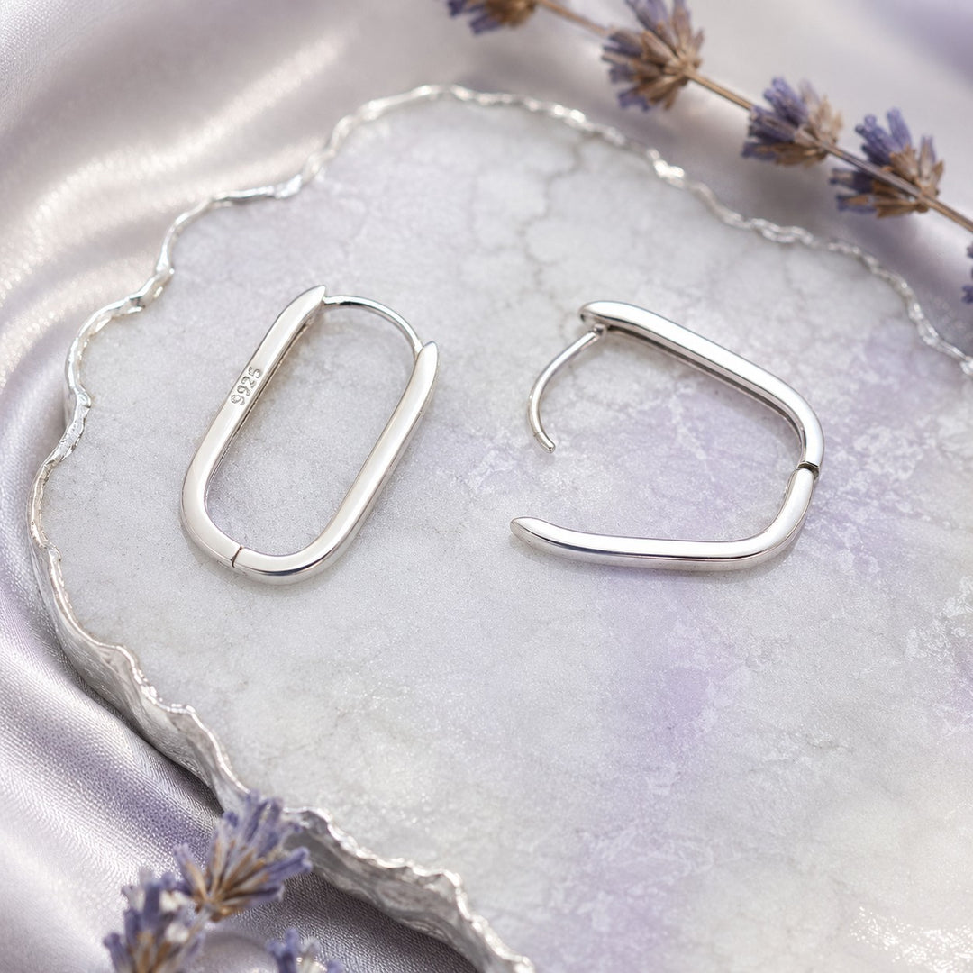 Sleek Silver Ovals (18mm)