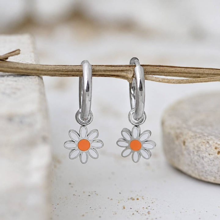 Silver Daisy Huggies