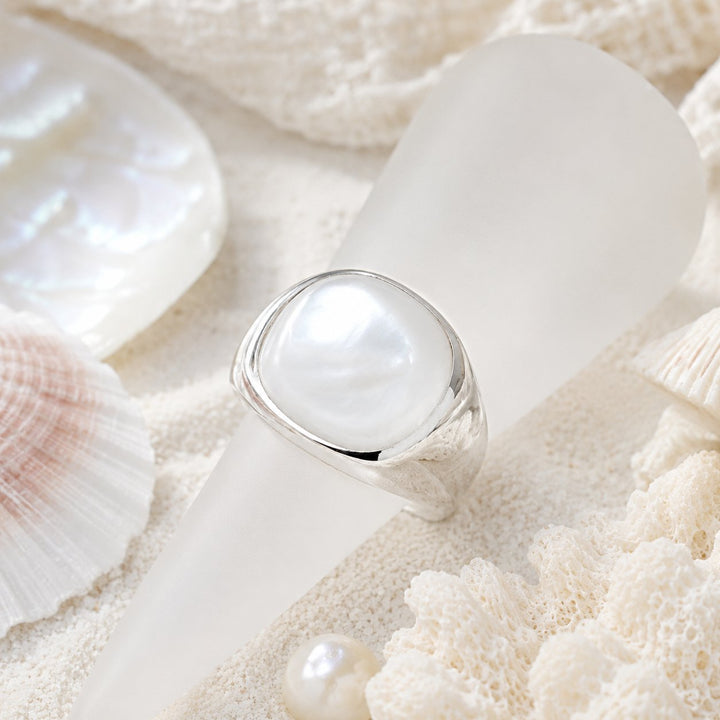 Luminous Mother Of Pearl Ring