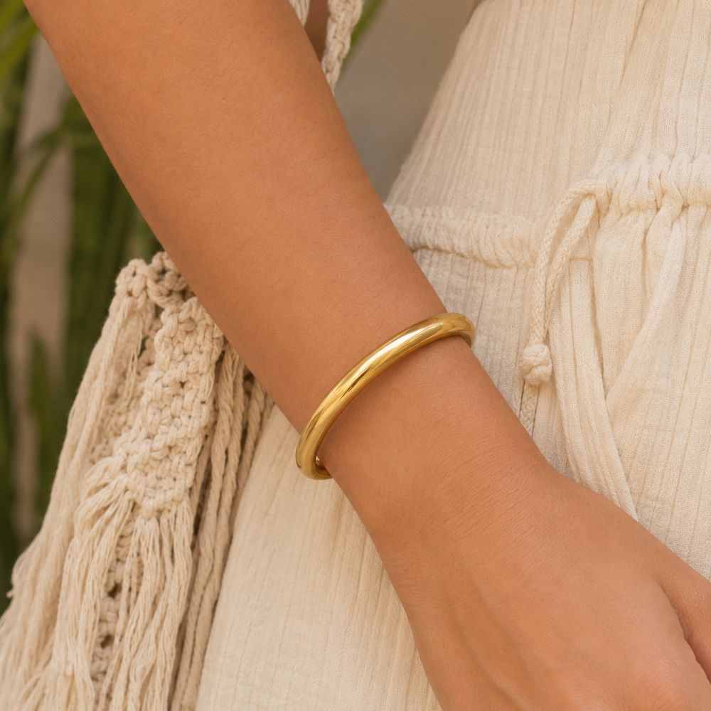 Bracelets - Waterproof Gold Bangle 