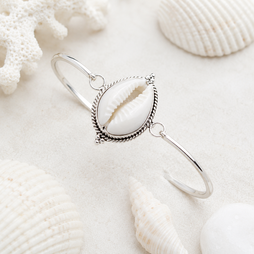 Bracelets - Cowrie Shell Bracelet