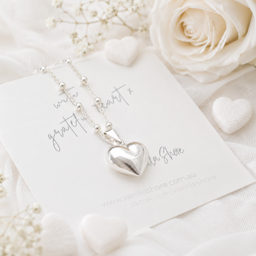 Necklaces - Silver heart necklace