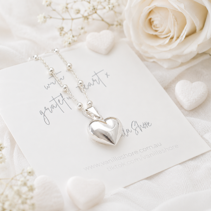 Necklaces - Silver heart necklace