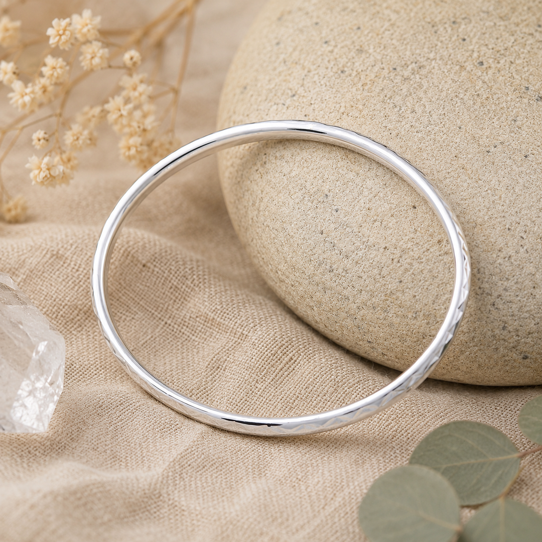 Bracelets - Sterling silver bangle
