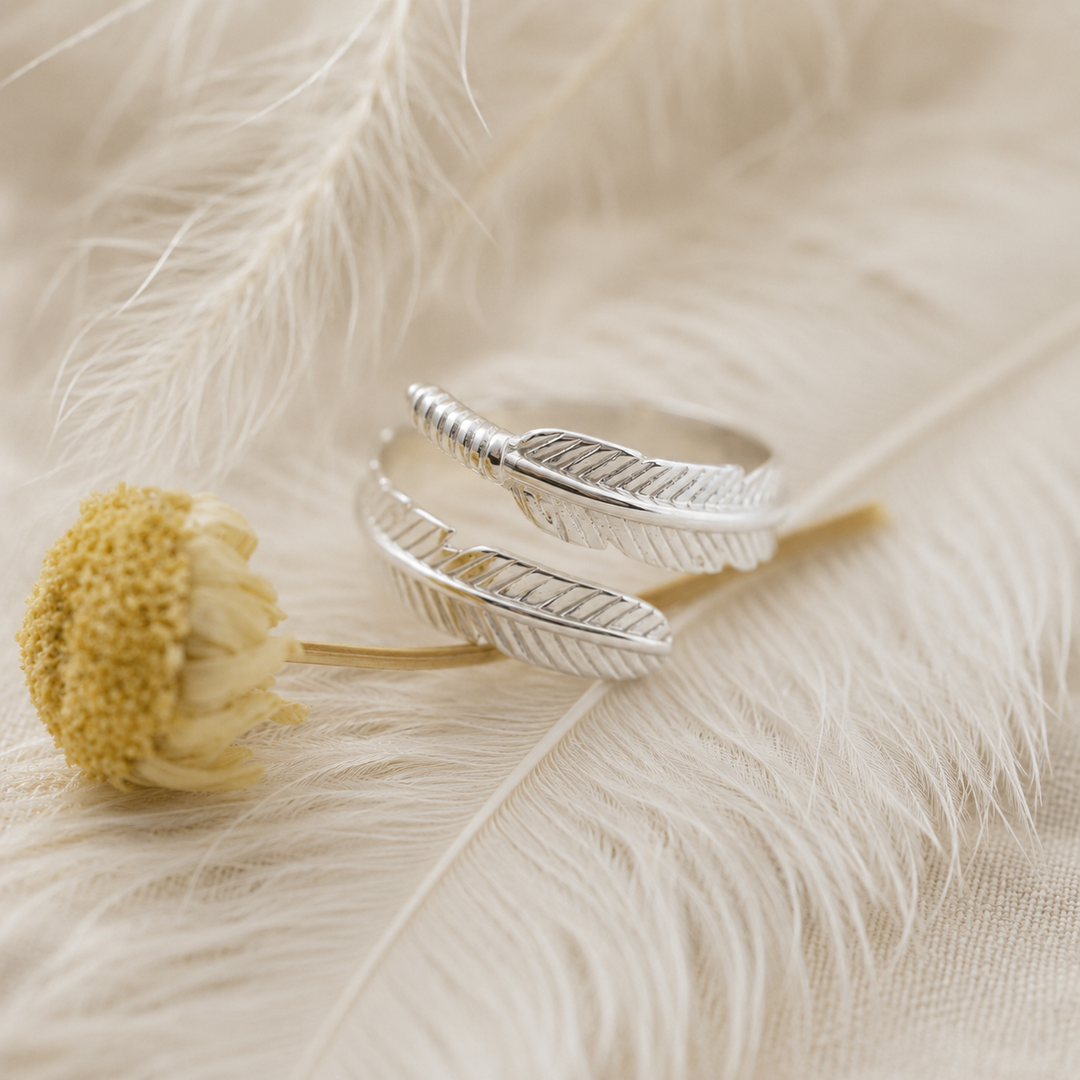 RINGS - silver feather ring