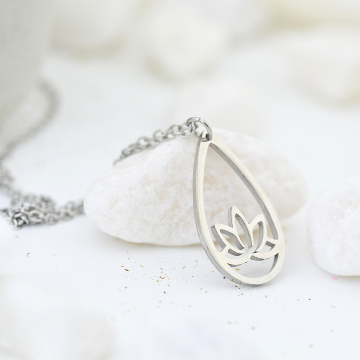 Necklaces - Silver Lotus Necklace