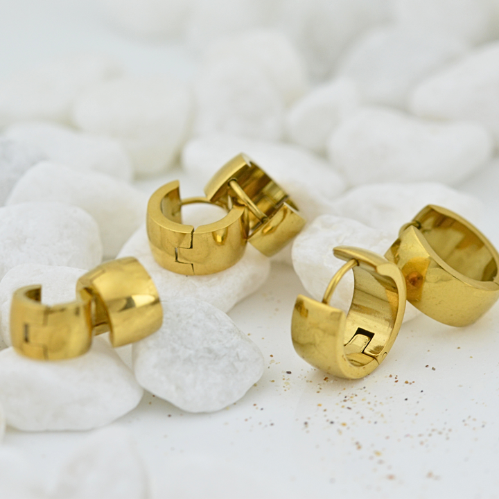 Wide Huggie Stack (3 Pair)
