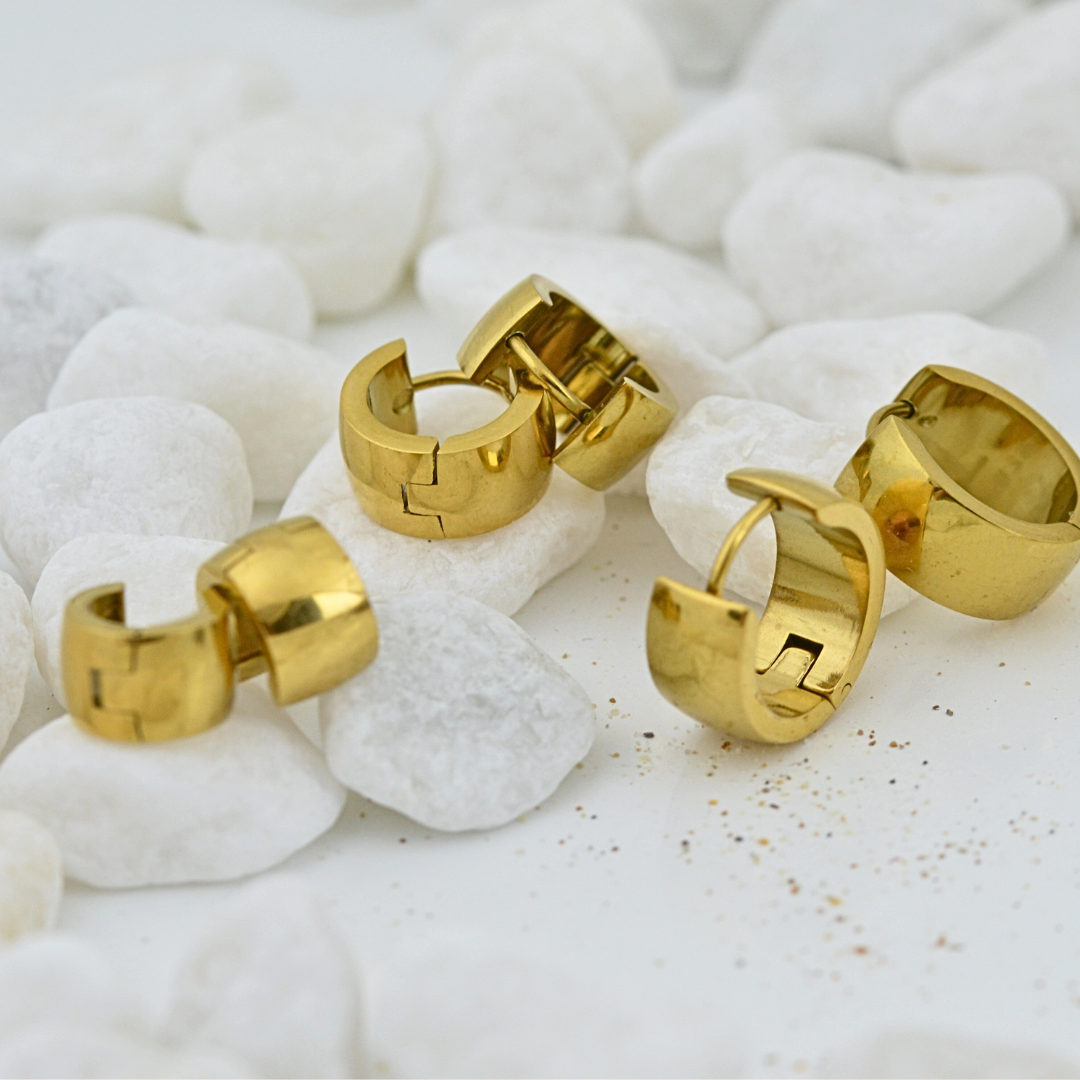 Wide Huggie Stack (3 Pair)
