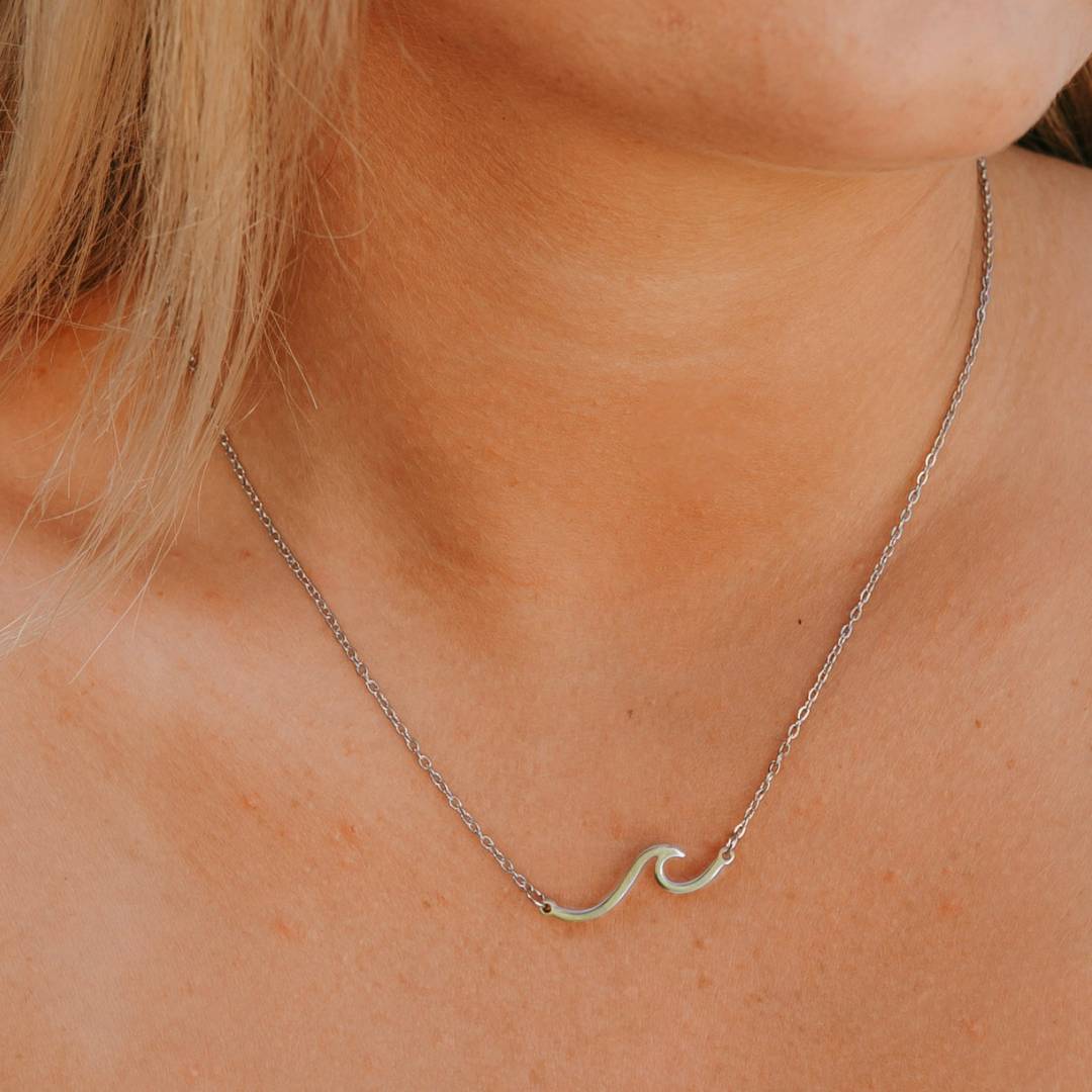 Necklaces - Silver Wave Necklace