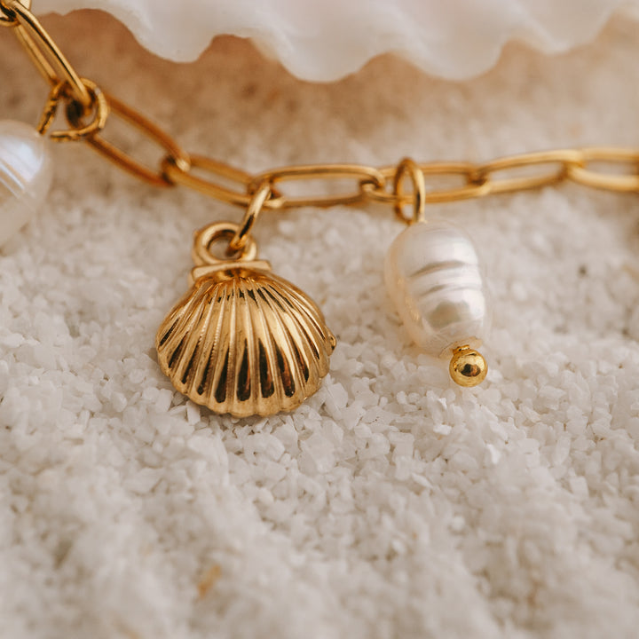 Pearl and The Sea Necklace