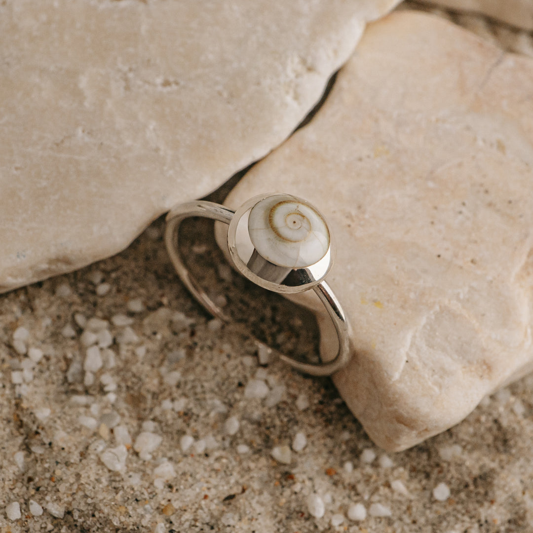 Dainty Shiva Shell Ring