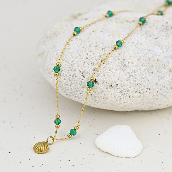 Necklaces - Gold Shell necklace
