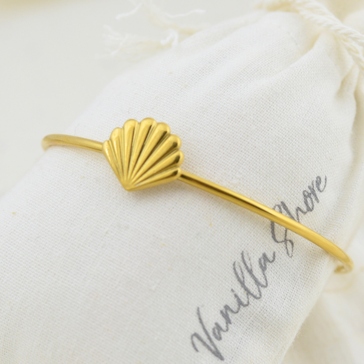 Clam Shell Cuff