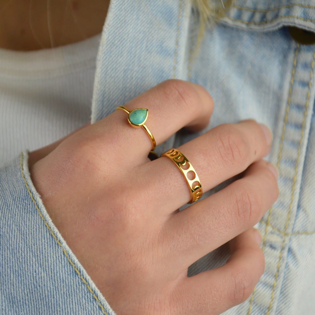 Gold Teardrop Turquoise Ring