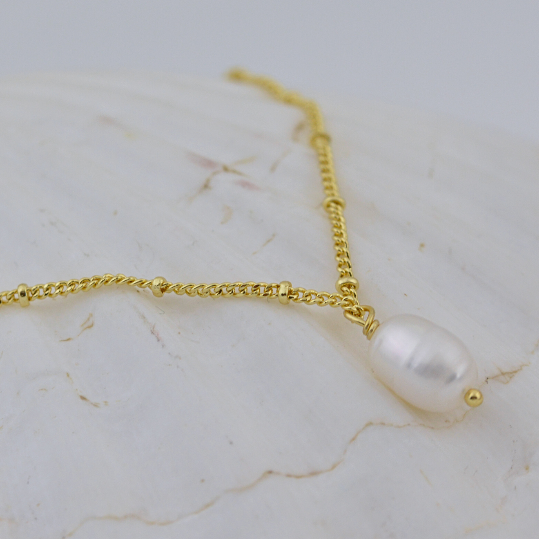 Golden Glow Pearl Necklace