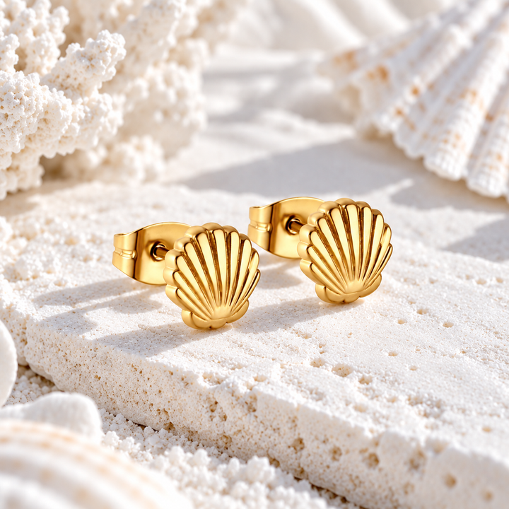 Gold Clam Kiss Studs