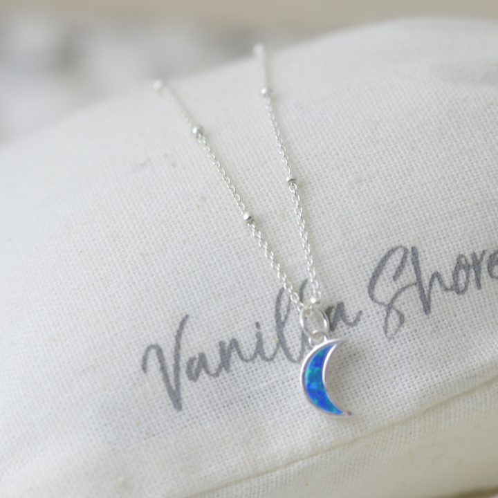 Necklaces - Crescent Moon Necklace
