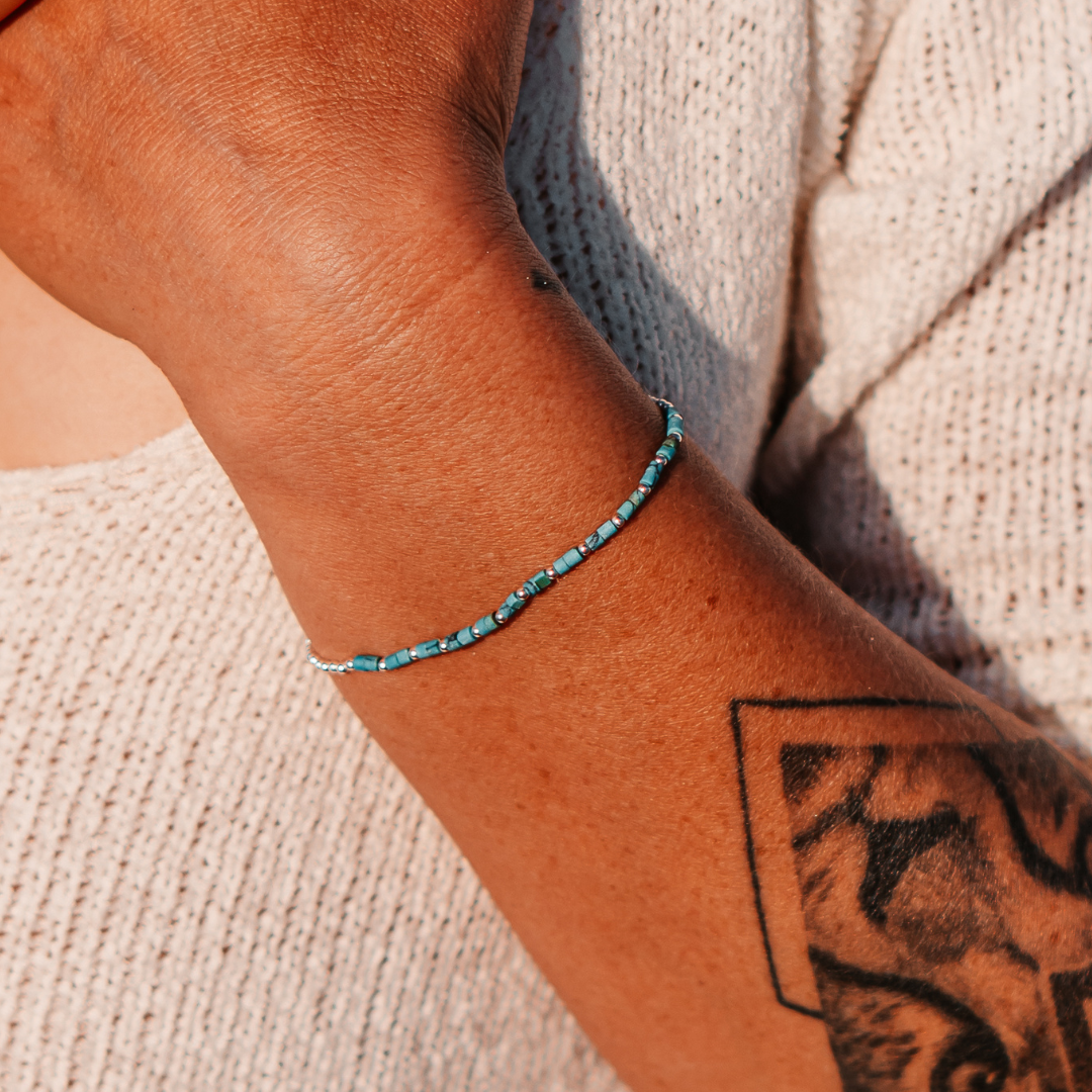 Bracelets - Turquoise and Silver Stretch Bracelet