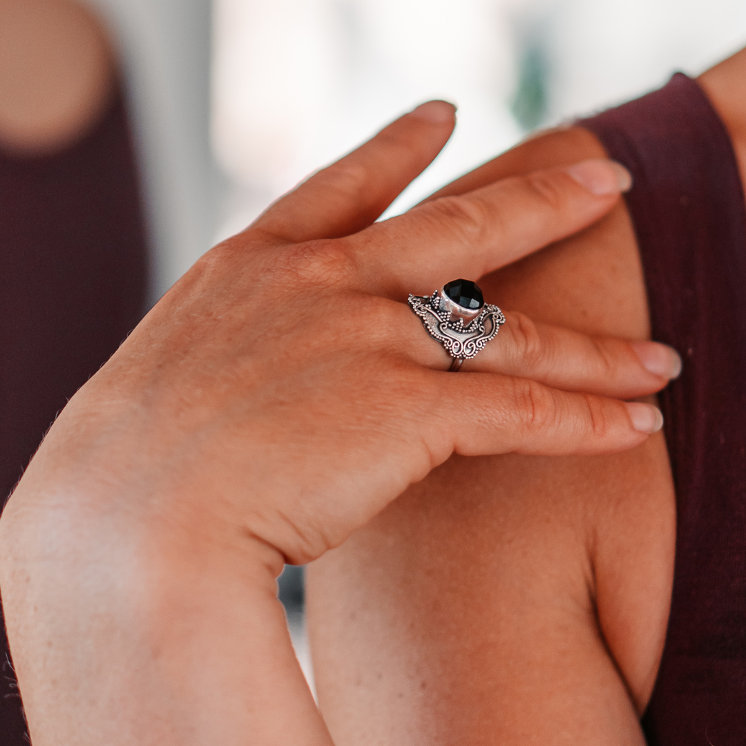 Rings - Vintage Onyx Ring