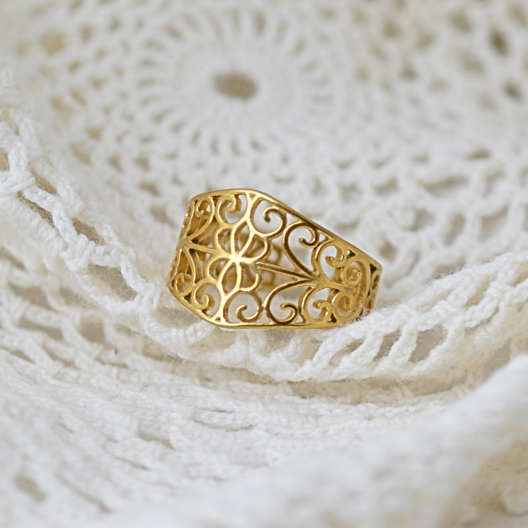 Rings - Gold Filigree ring