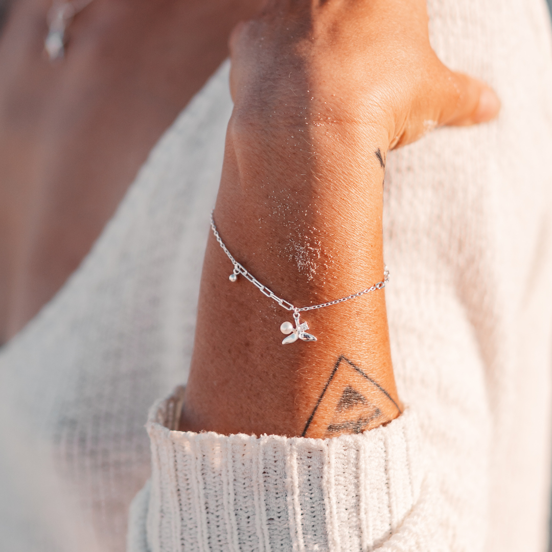 Bracelets - Whale Tail Bracelet