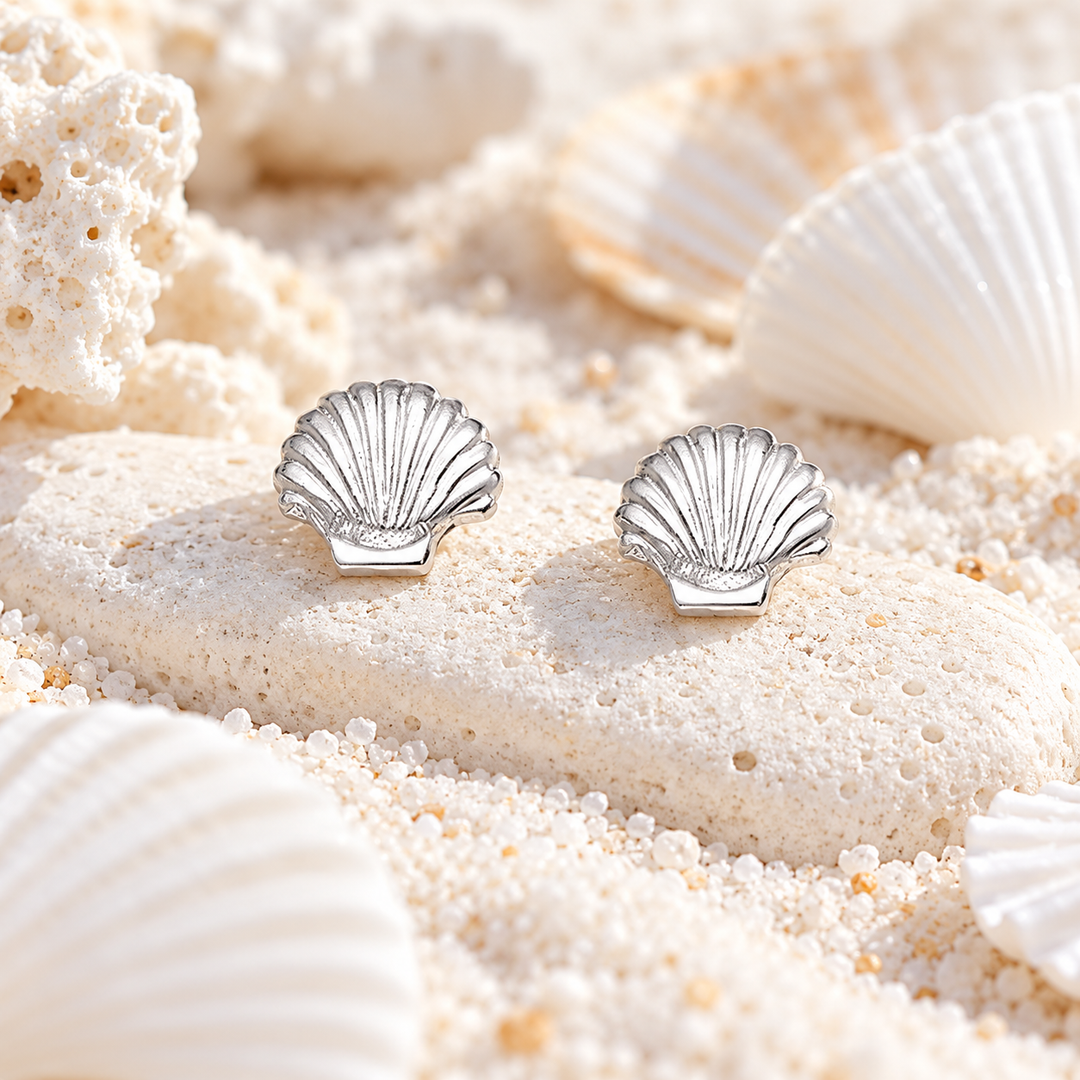 Clam Kiss Studs