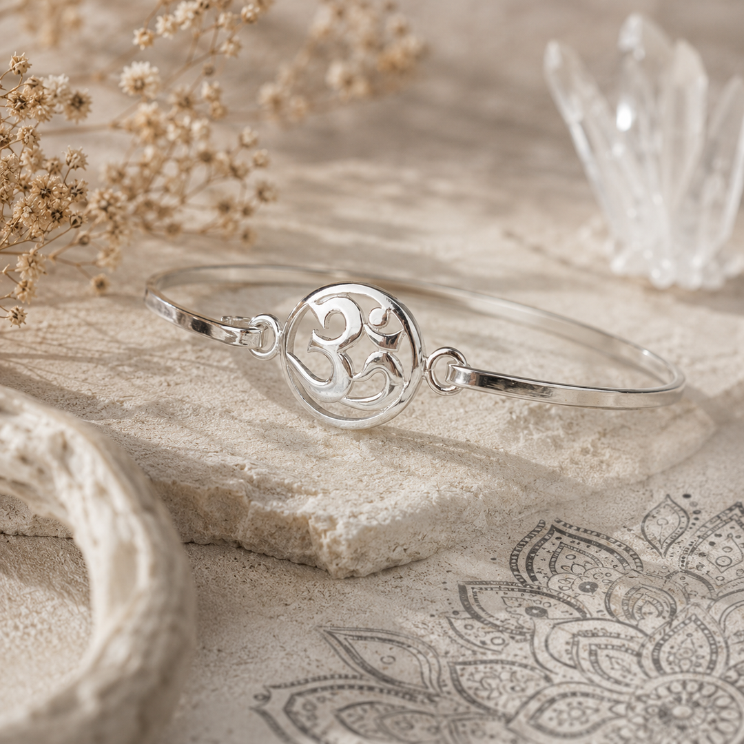 Bracelets - Om Bangle