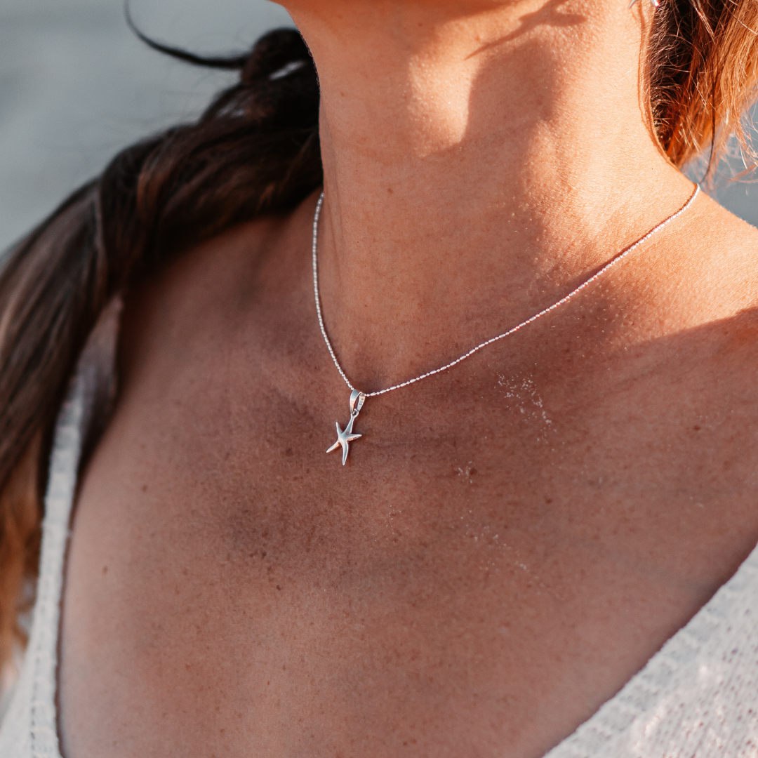Necklaces - Silver Starfish Necklace