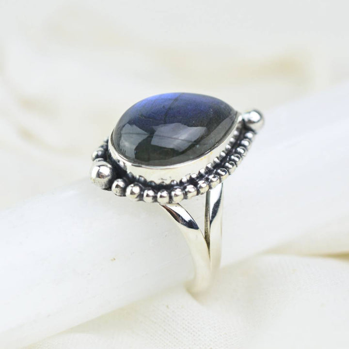 Rings - Luminous Labradorite Ring