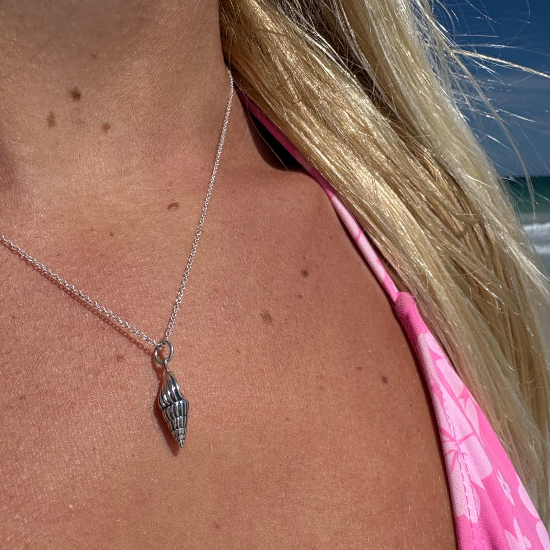 Necklaces - Silver Shell Necklace