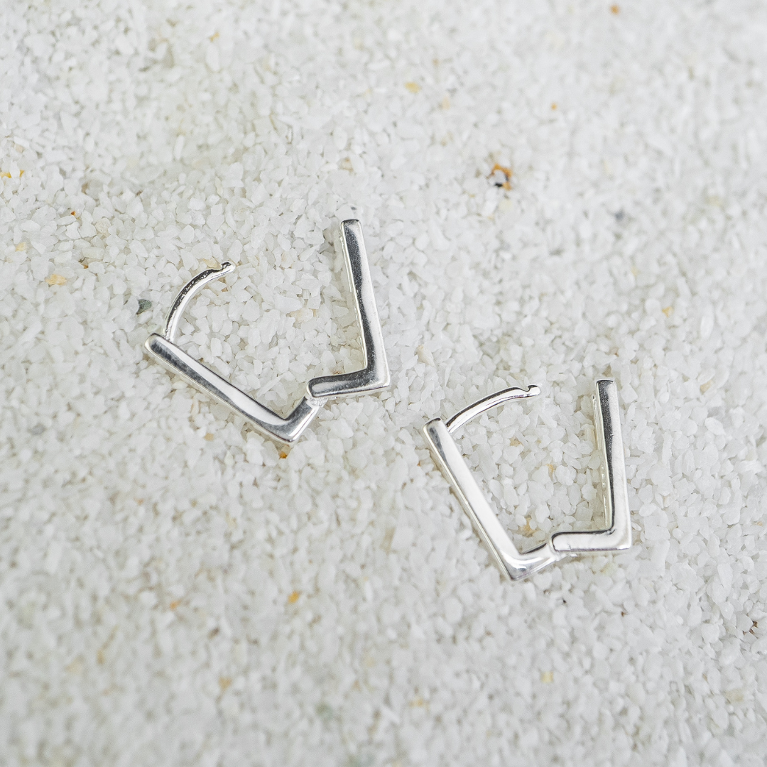Silver Edge Huggies (10mm)